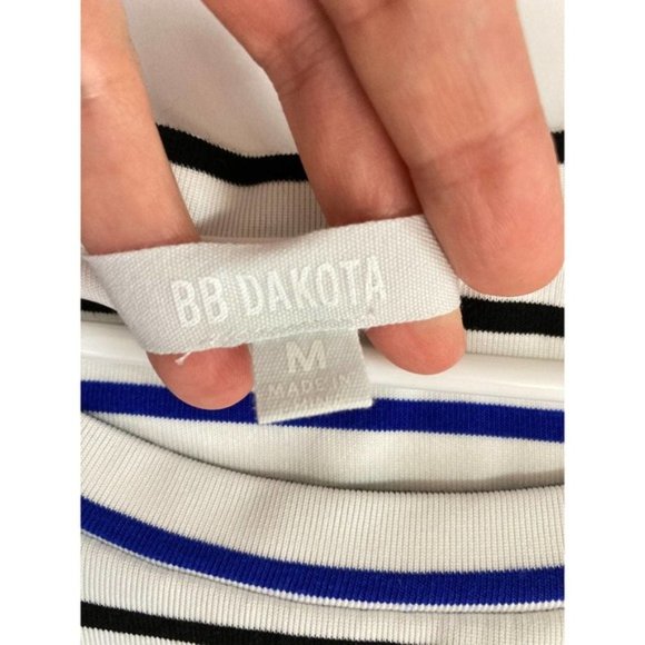 BB Dakota Striped Shirt Womens Medium Blue White Short Sleeves Boxy Crew Neck - Picture 7 of 8